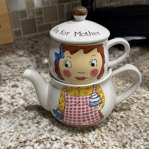 Charming Tea Set with Mother Design